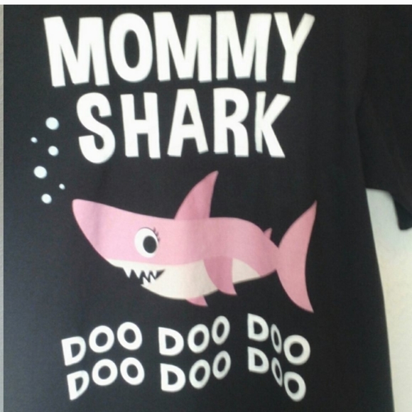 Port Authority Tops - 🐮 🐄 Mommy Shark Short Sleeve T-Shirt